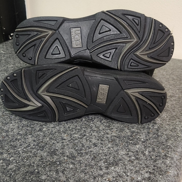 UGG AUSTRALIA WOMEN ULTIMATE SHORT 5275 BOOT Size 11 - Picture 5 of 5